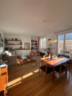 Bel appartement dans un quartier vivant près de Montmartre